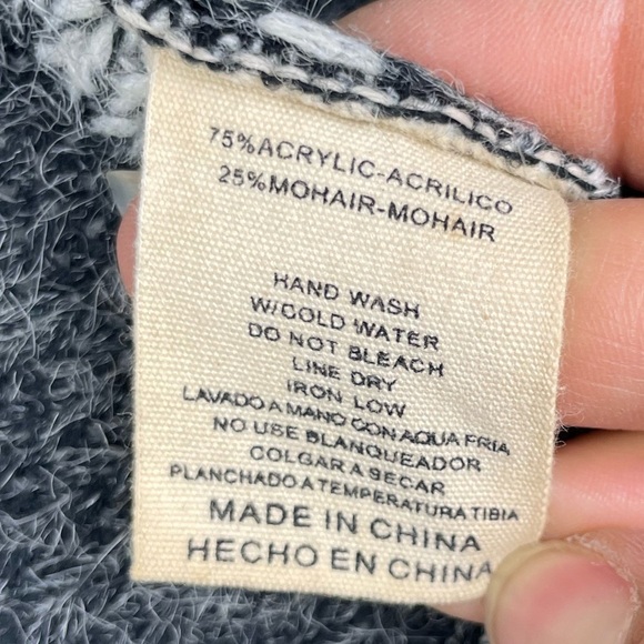 Tris Design Gray Striped Mohair Blend Fringe Trim Open Front Sweater - Picture 8 of 8